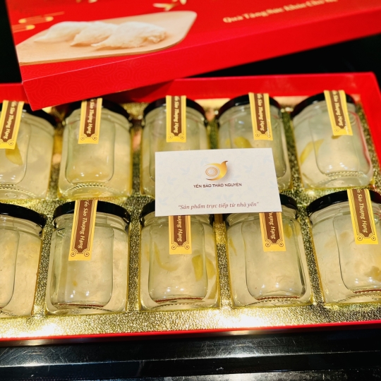 Yến tươi chưng thủ công - vị lá dứa - chai 100ml