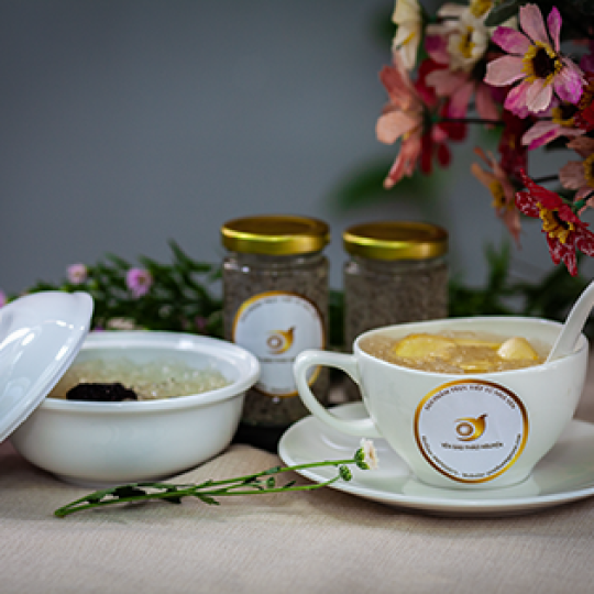 Chén yến tươi chưng thủ công